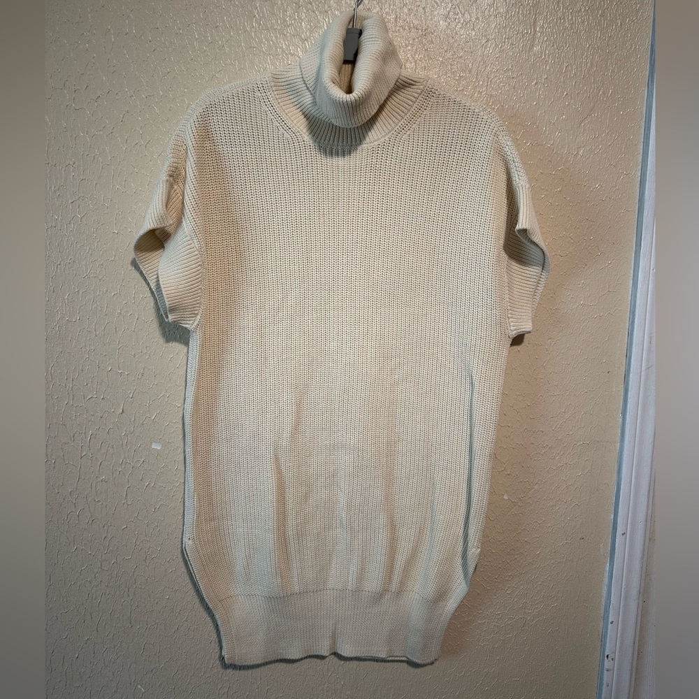 Just‎ Female Knit Roll Neck Vest Size Small Oversized Stretchy Sweater